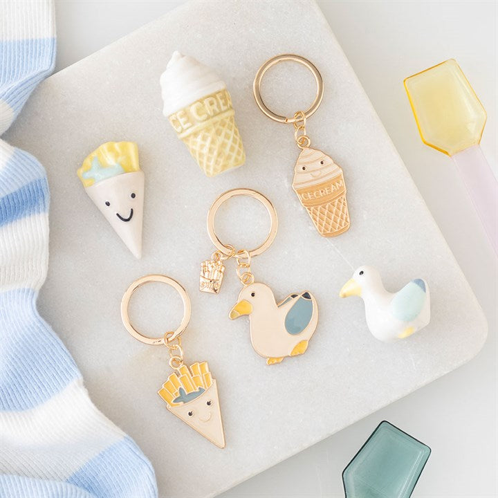 Set of 24 Seagull and Ice Cream Token Gifts in Display